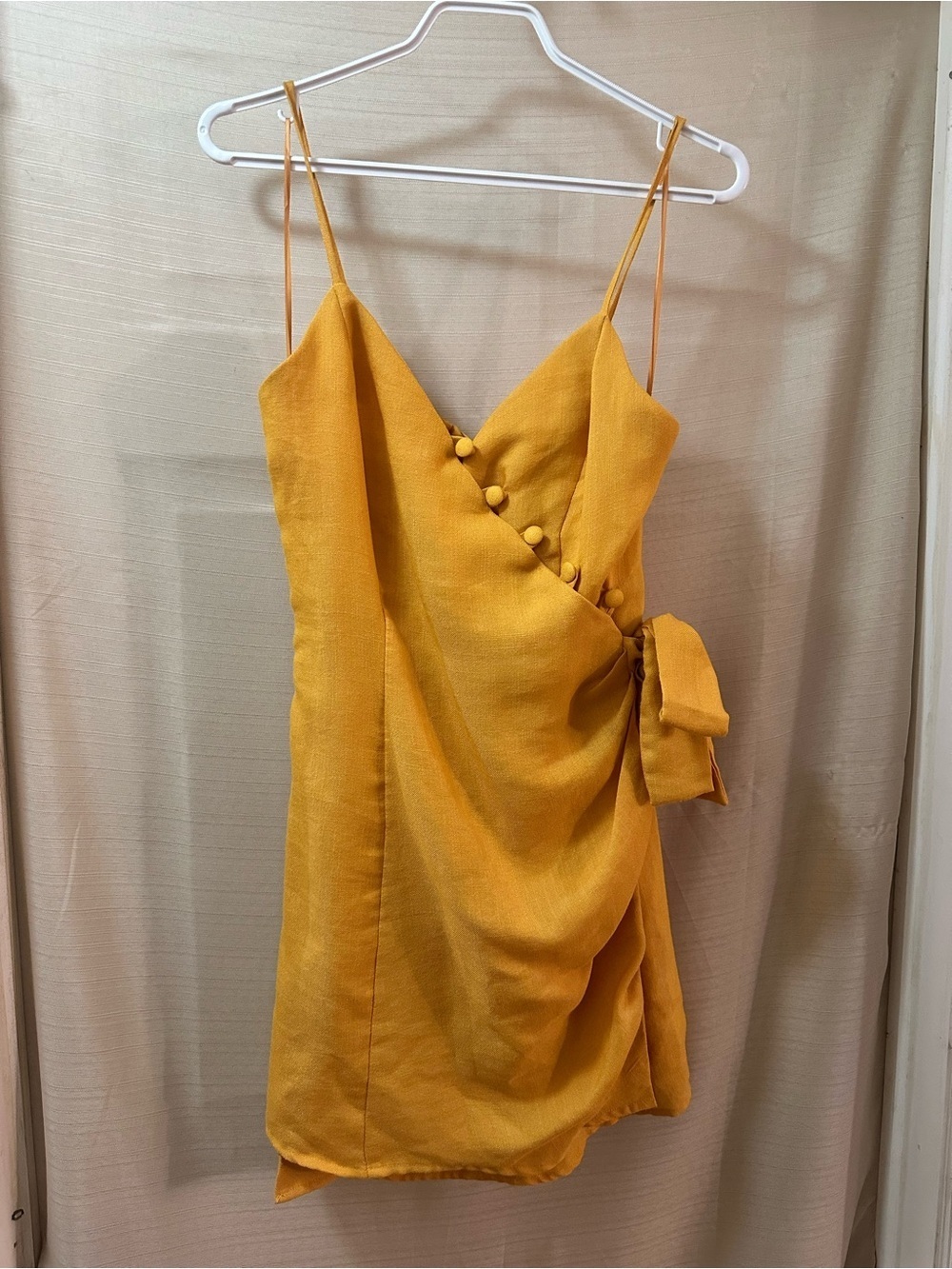 Moon River Mustard Wrap Mini Dress Button Front Tie Strap Small Bohemian Summer